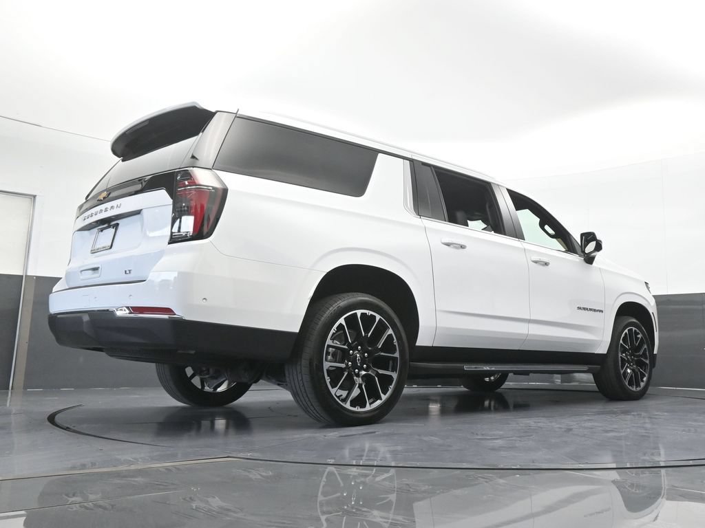 Used 2025 Chevrolet Suburban LT RWD image 72