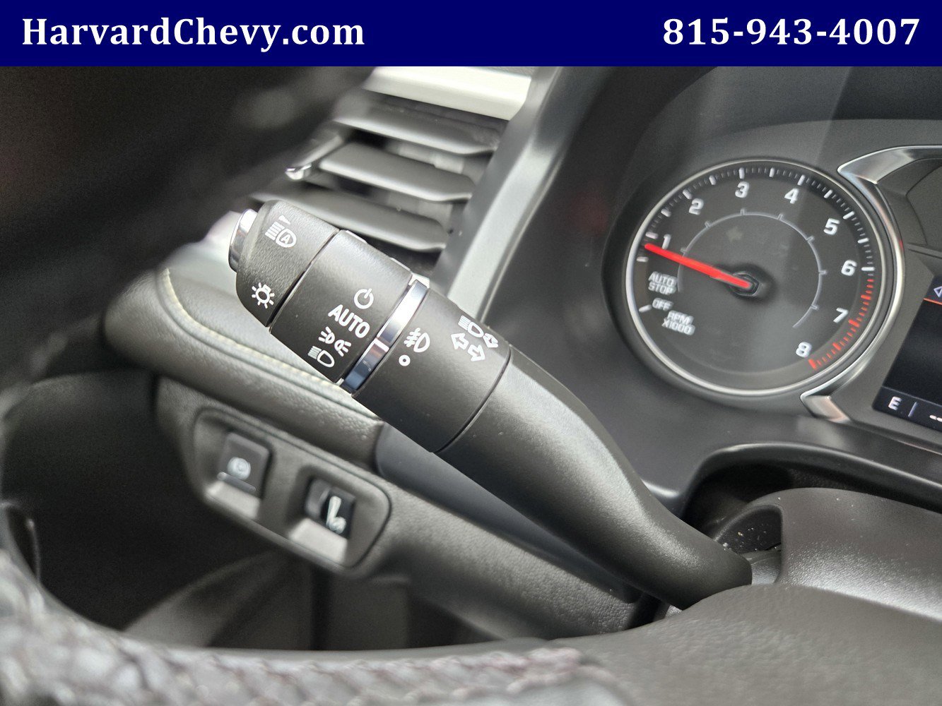Used 2023 GMC Acadia SLT image 21