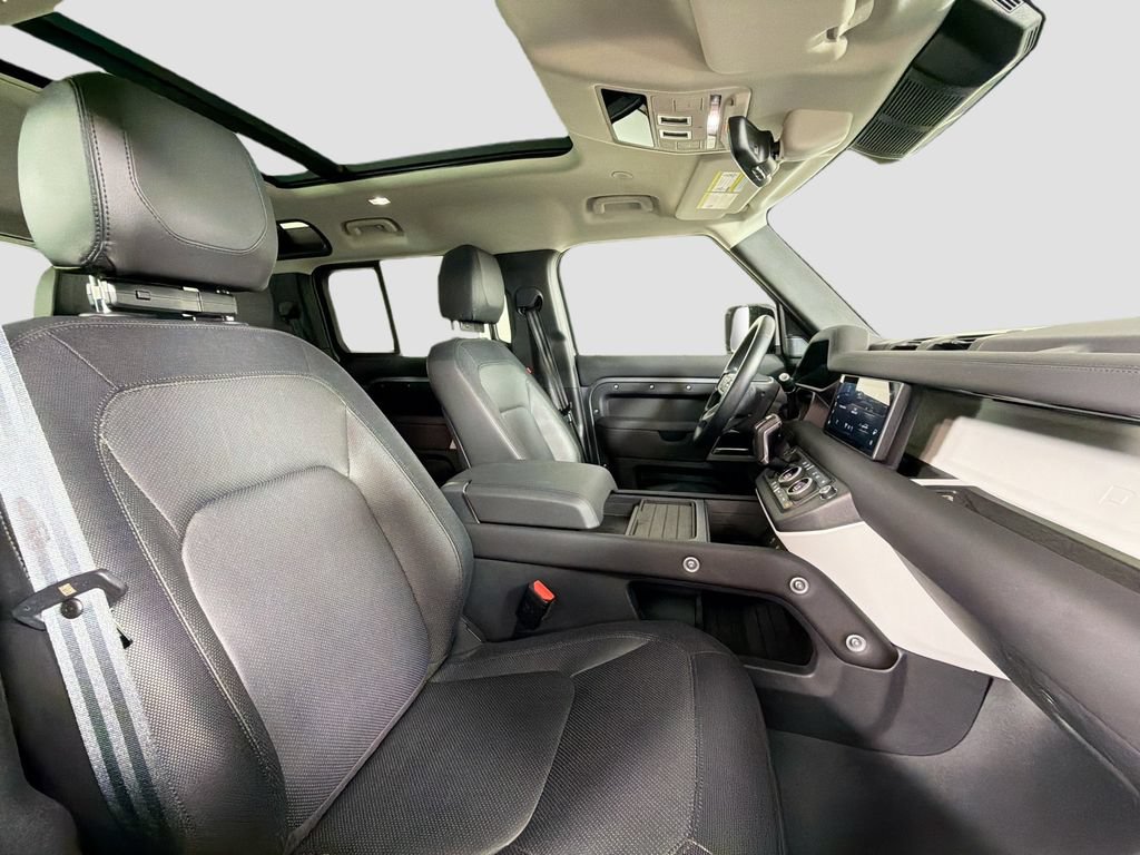 Certified 2024 Land Rover Defender 110 X-Dynamic SE AWD/4WD image 30