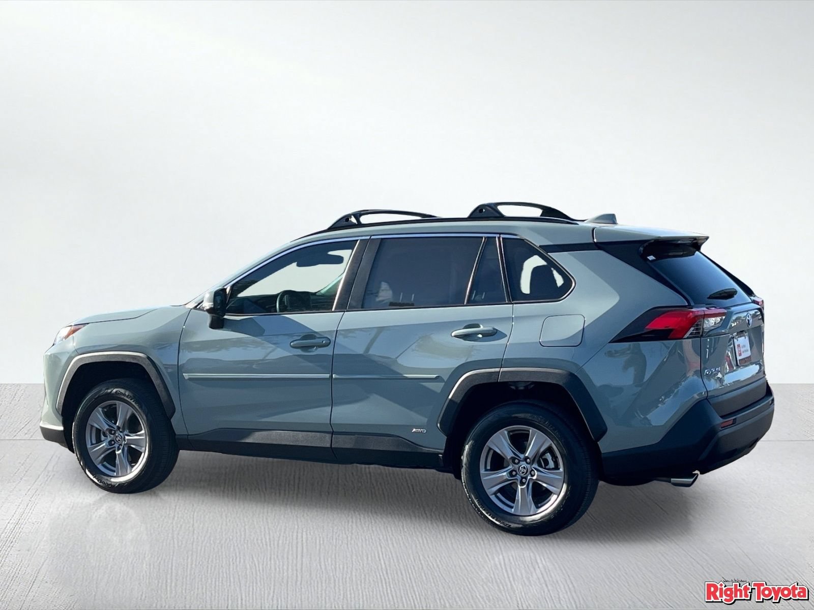 Certified 2023 Toyota RAV4 XLE w/ Convenience Package AWD/4WD image 5
