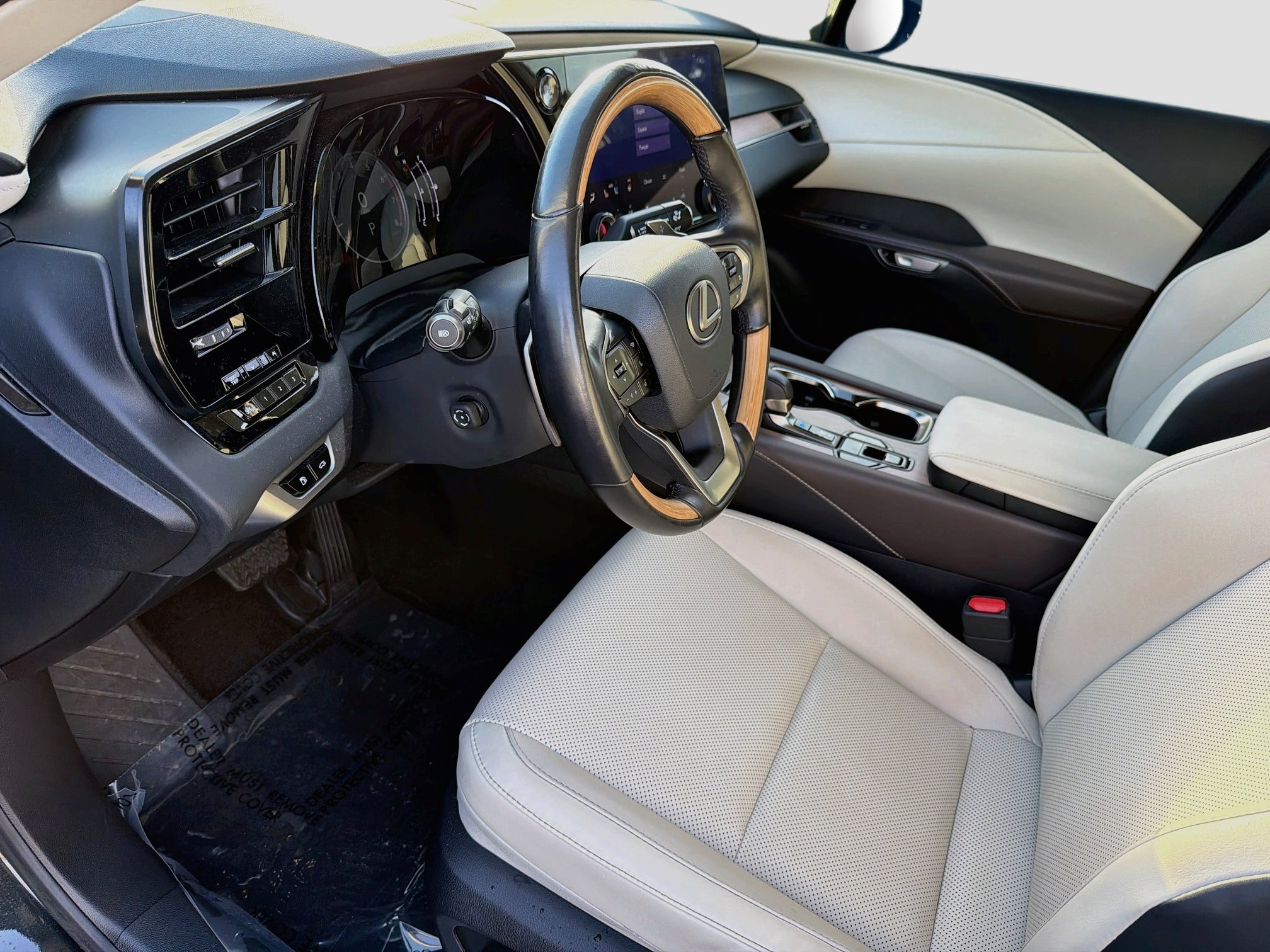Used 2024 Lexus RX 350 Premium w/ Cold Area Package FWD image 26