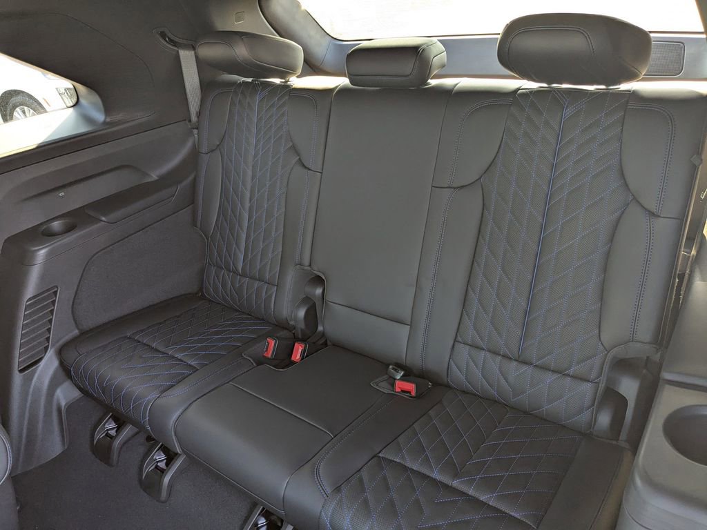 New 2025 Cadillac Escalade IQ Luxury 1 w/ Smart Trailering package image 17