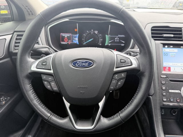 Used 2017 Ford Fusion Titanium AWD/4WD image 14
