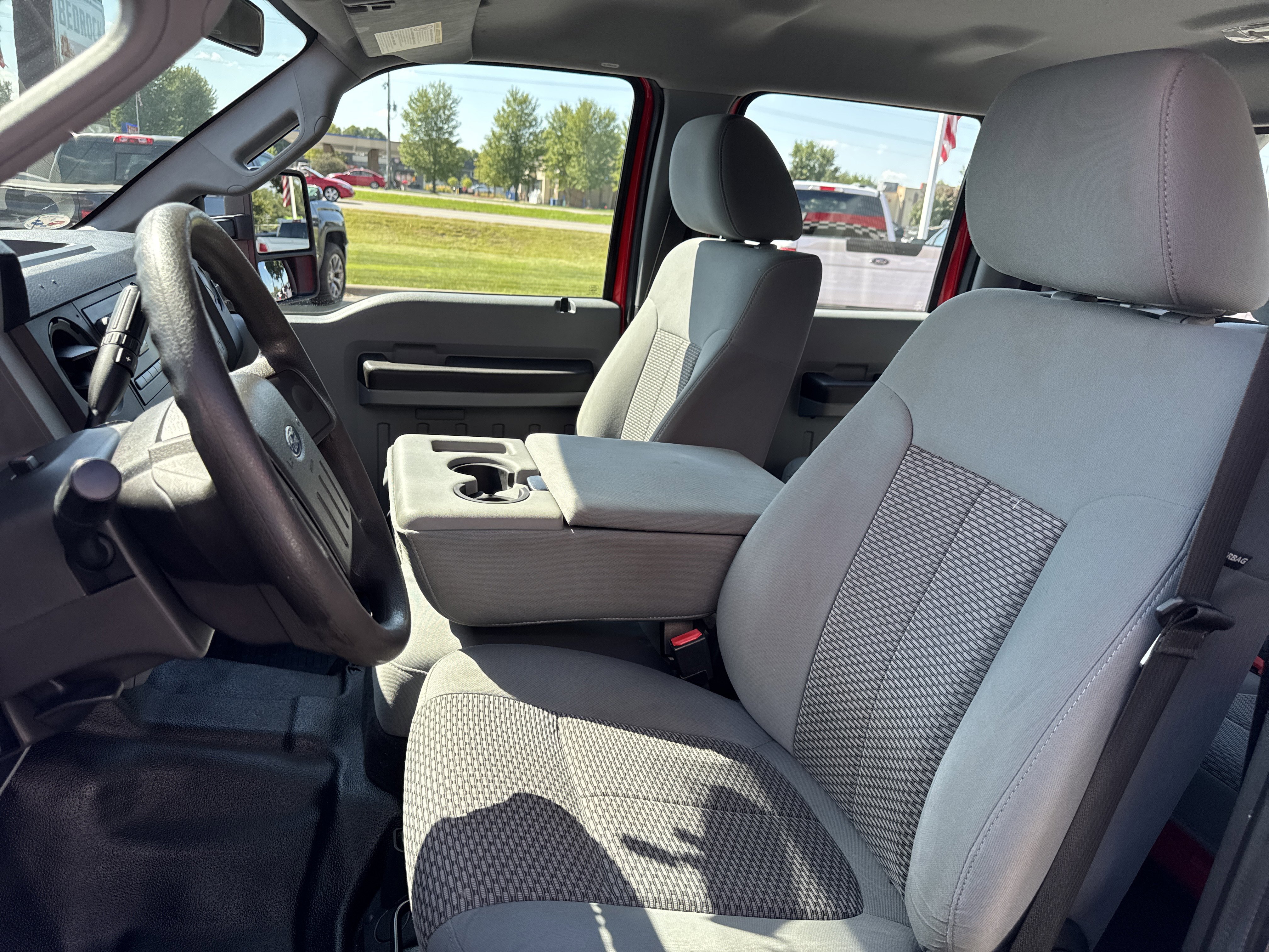 Used 2016 Ford F550 2WD Crew Cab Super Duty image 9