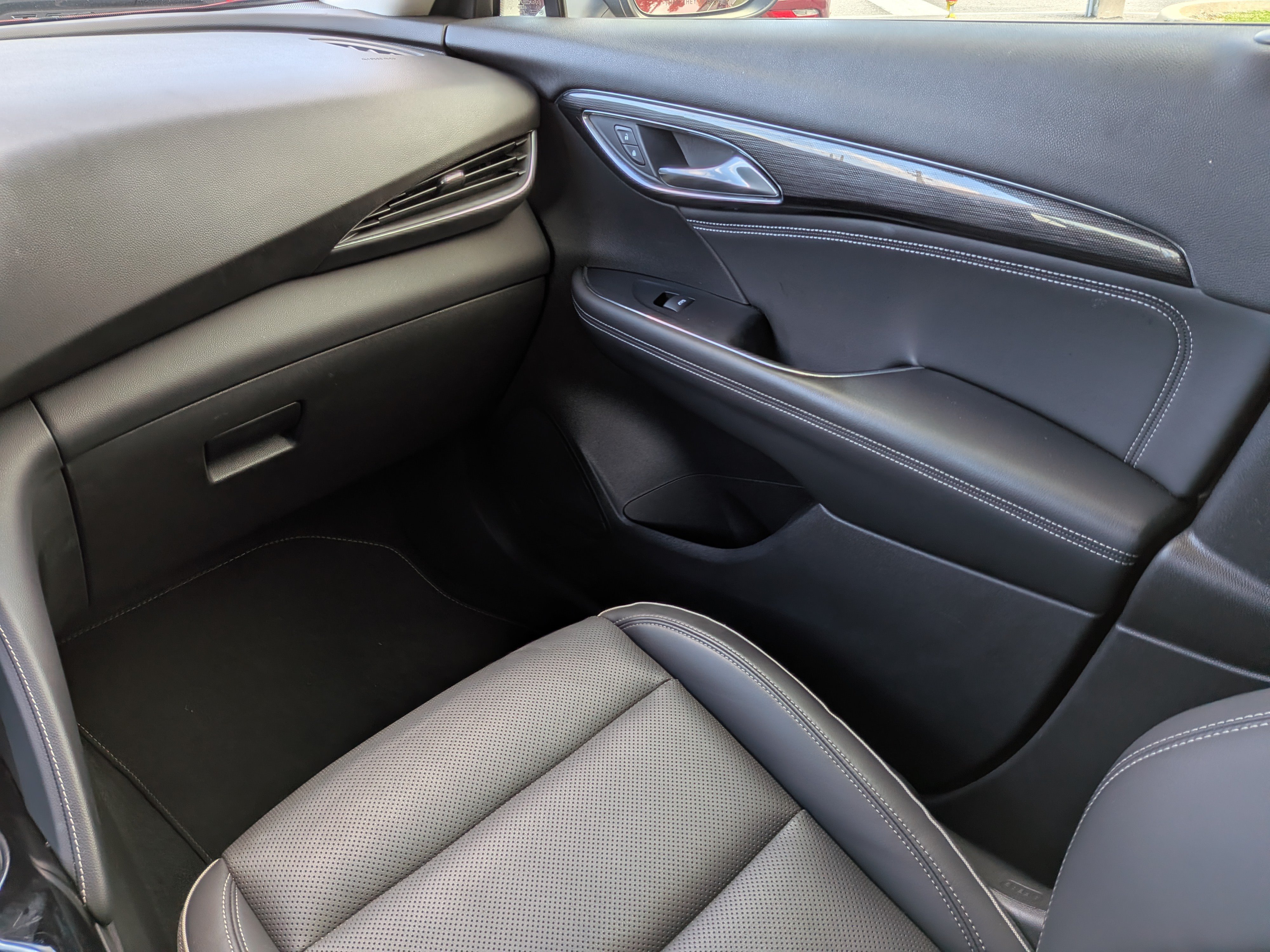 Certified 2023 Buick Envision Essence FWD image 15