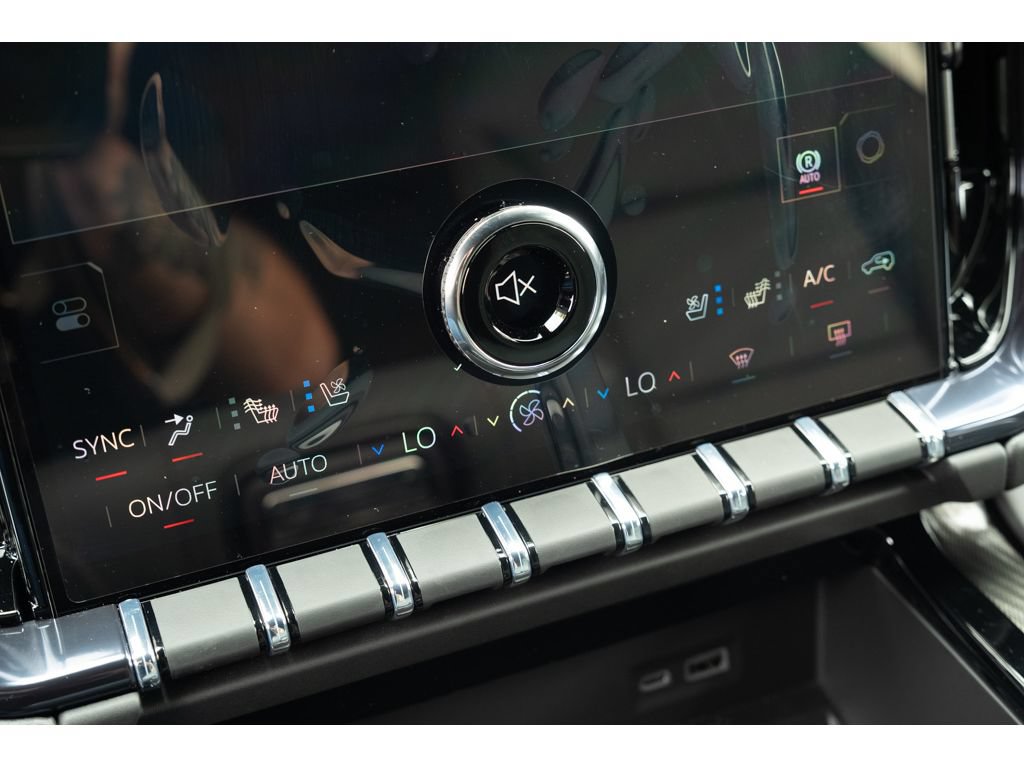 New 2026 GMC Yukon XL AT4 w/ AT4 Premium Plus Package AWD/4WD image 28