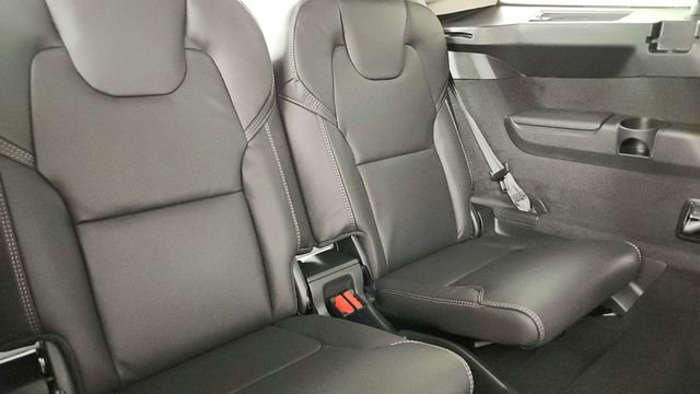 New 2025 Volvo XC90 T8 Ultra w/ Protection Package Premier AWD/4WD image 36