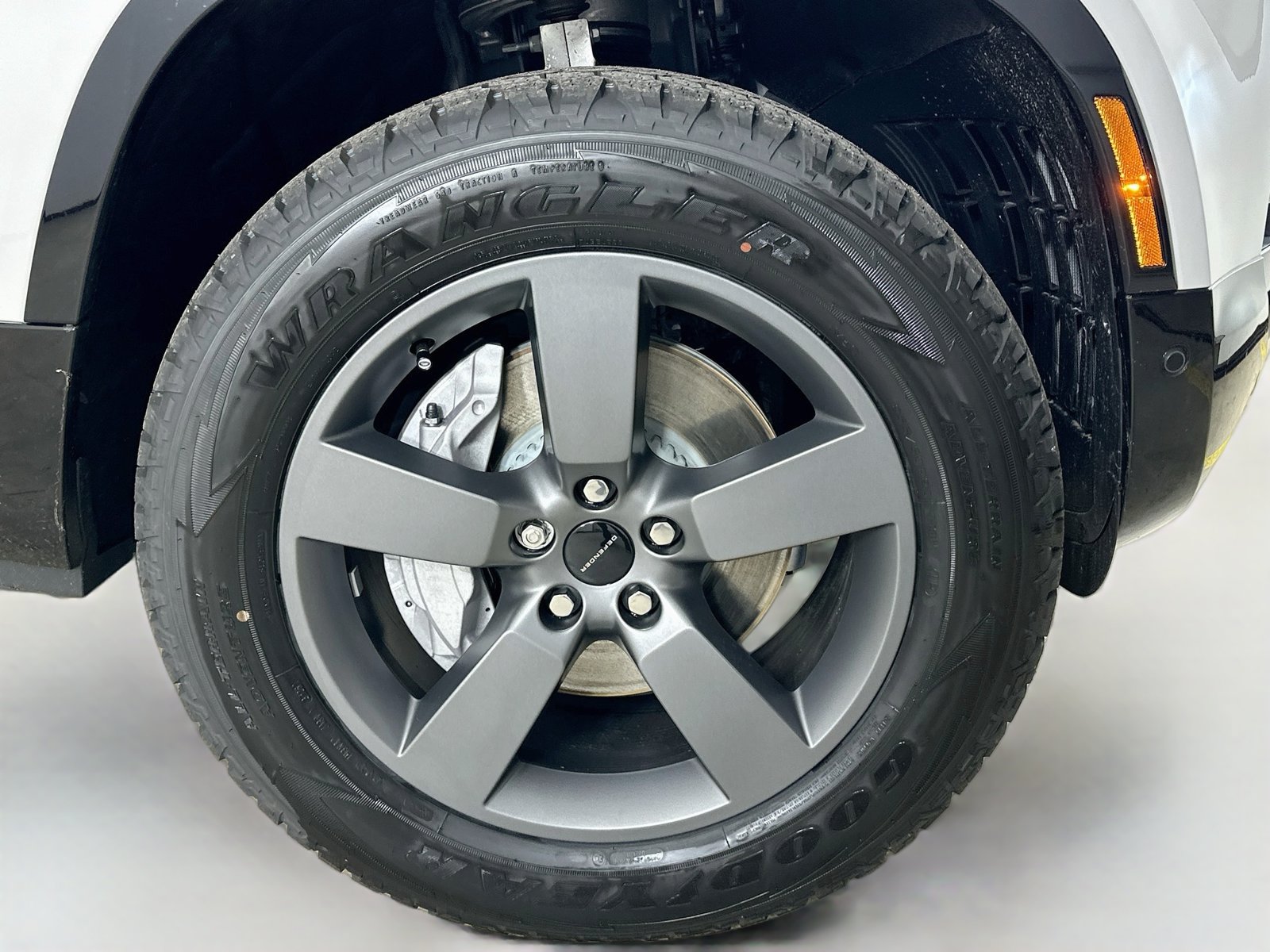 New 2026 Land Rover Defender 110 X-Dynamic SE AWD/4WD image 11
