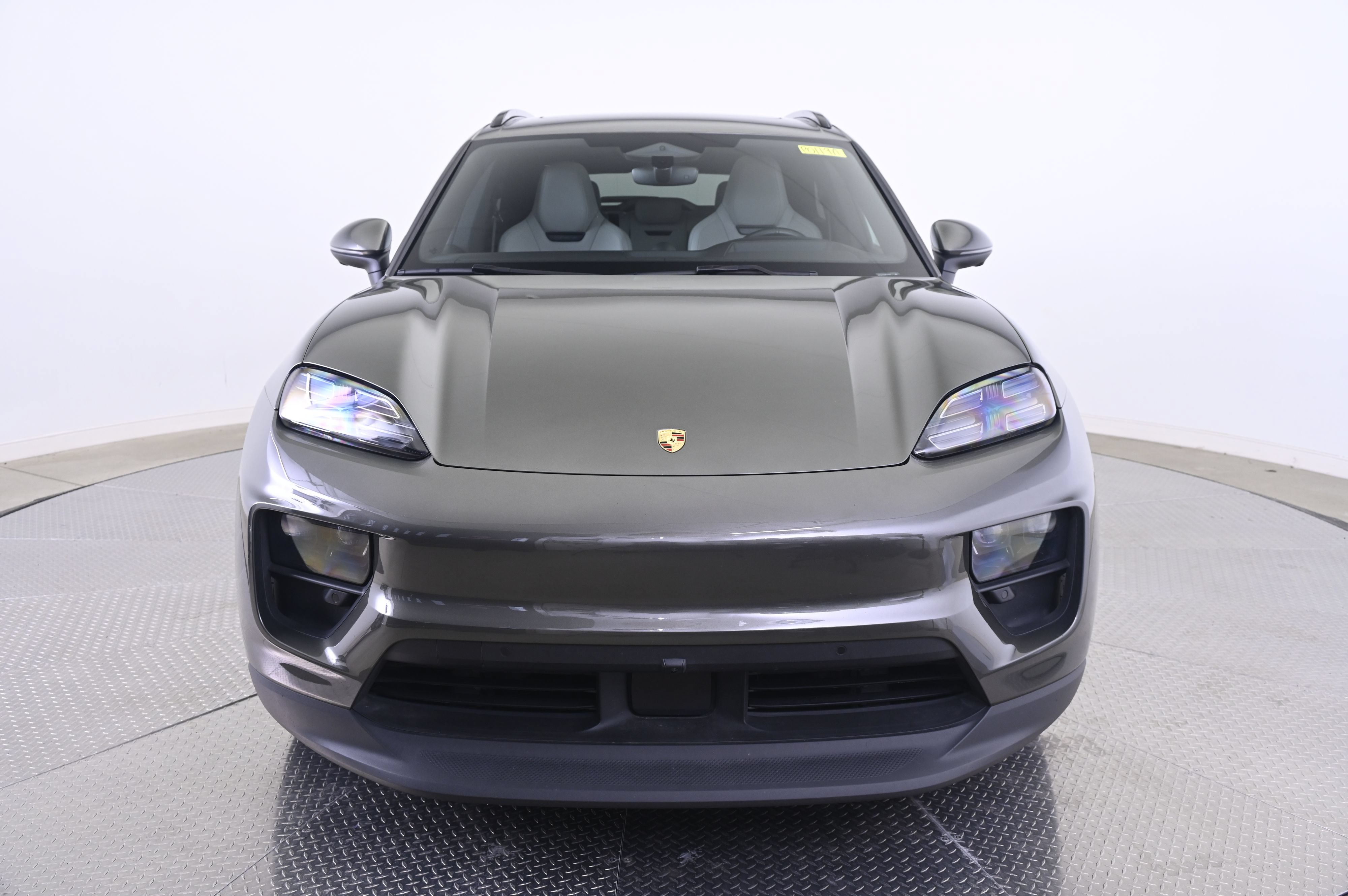 Certified 2024 Porsche Macan 4 Electric AWD/4WD image 10