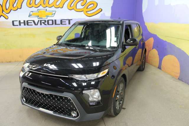Used 2022 Kia Soul EX FWD image 4