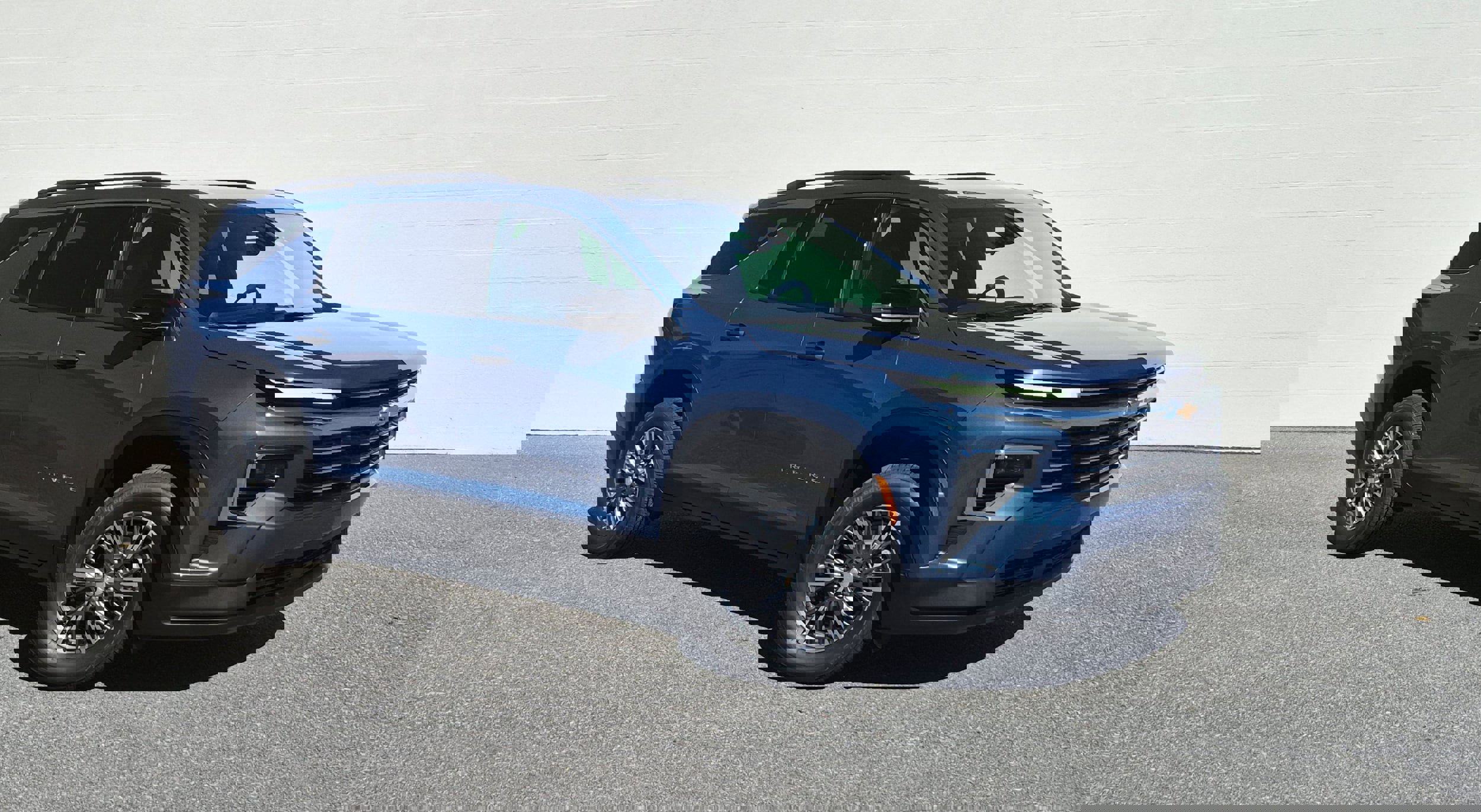 New 2026 Chevrolet Traverse LT w/ Driver Confidence Package image 1