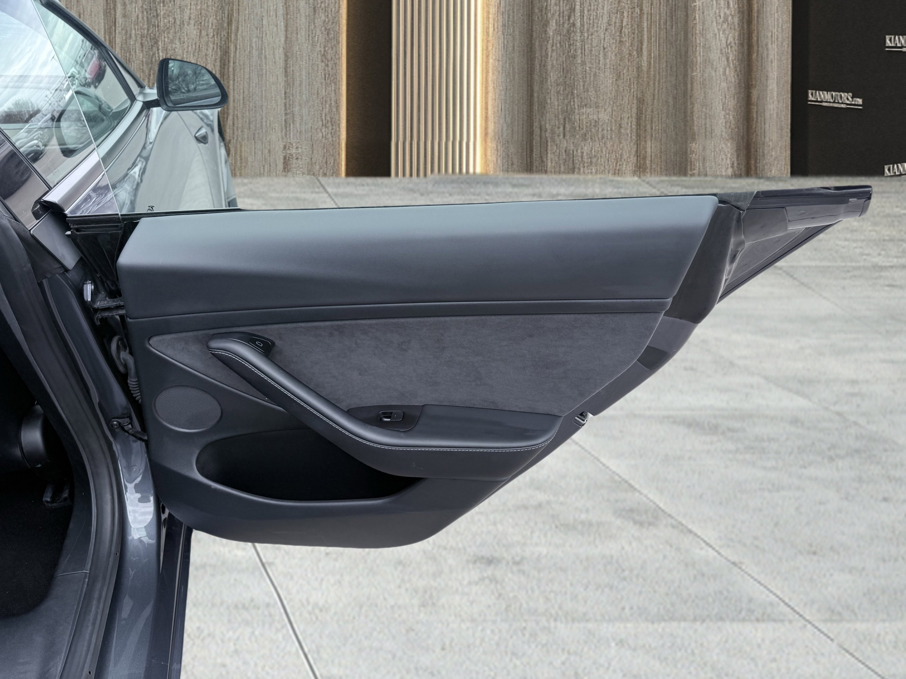 Used 2023 Tesla Model 3 Standard Range image 36