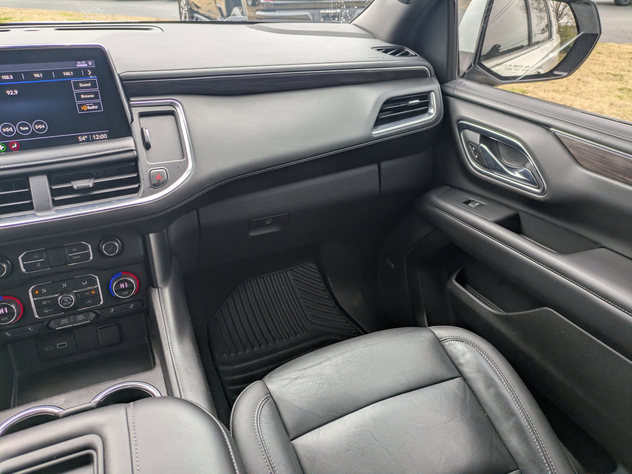 Used 2021 Chevrolet Suburban LT image 19