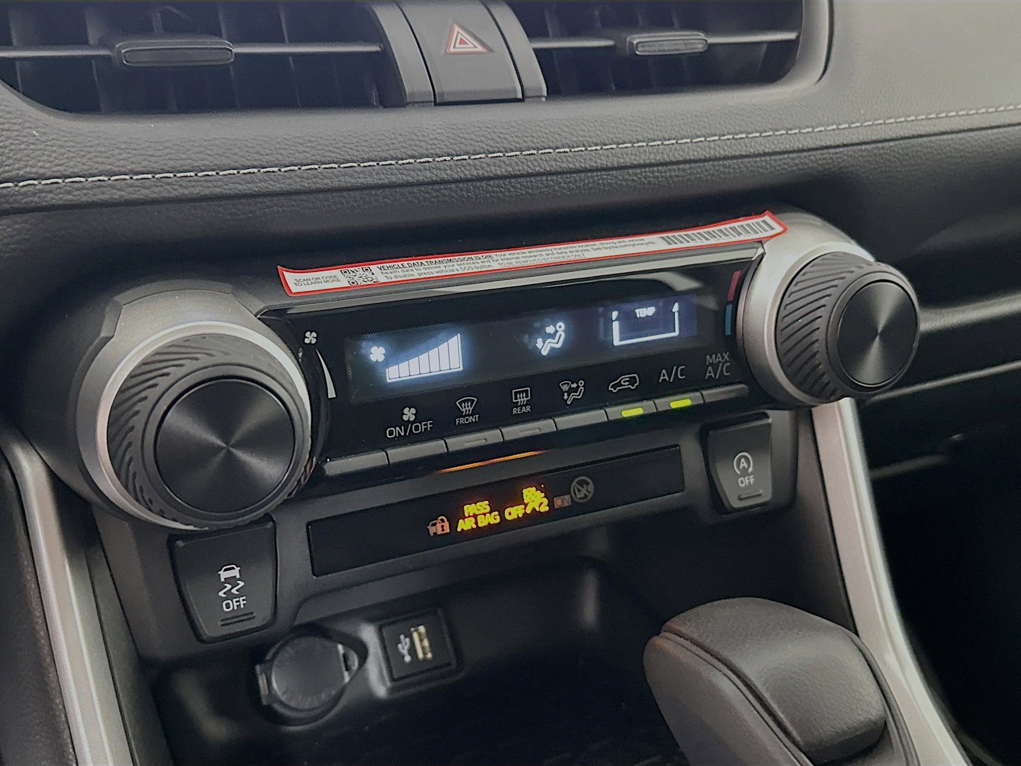 Used 2025 Toyota RAV4 LE image 21
