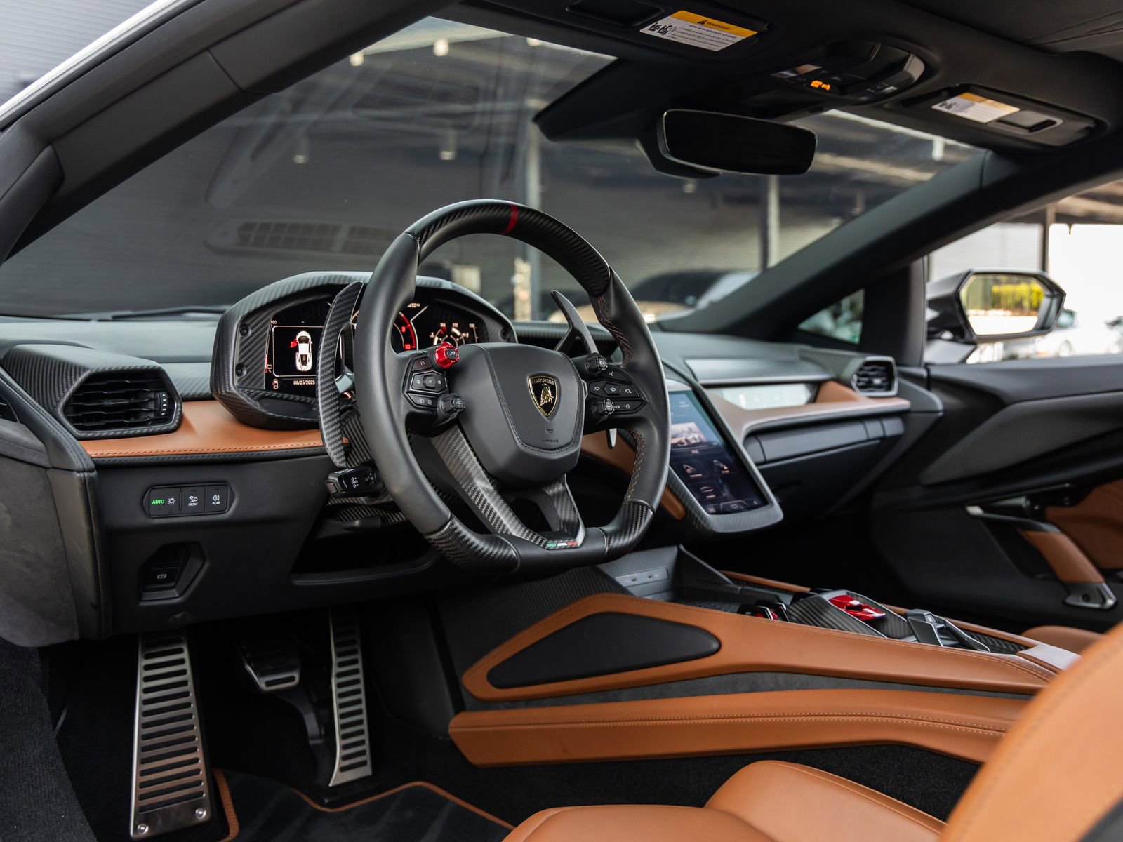 Used 2024 Lamborghini Revuelto AWD/4WD image 33