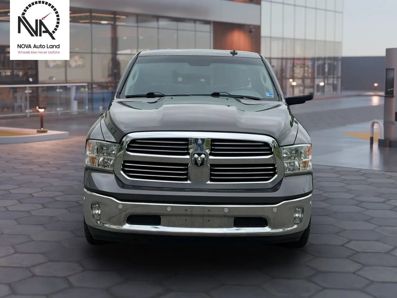 Used 2017 RAM 1500 Big Horn AWD/4WD image 3