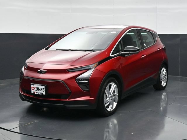 Used 2023 Chevrolet Bolt LT FWD image 5