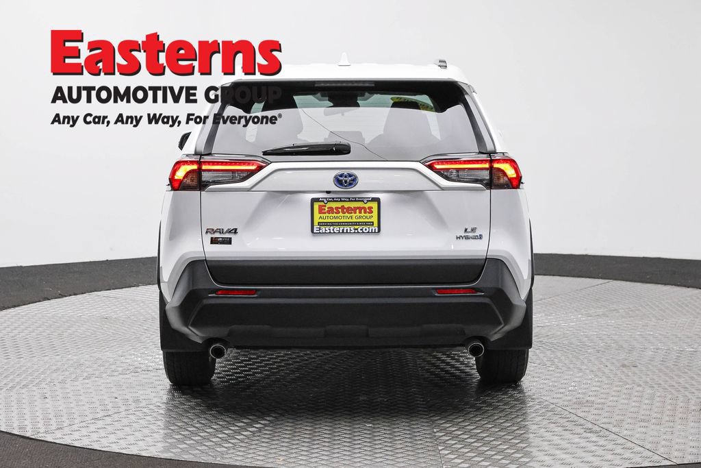 Used 2021 Toyota RAV4 LE w/ Carpet Mat Package (TMS) AWD/4WD image 6