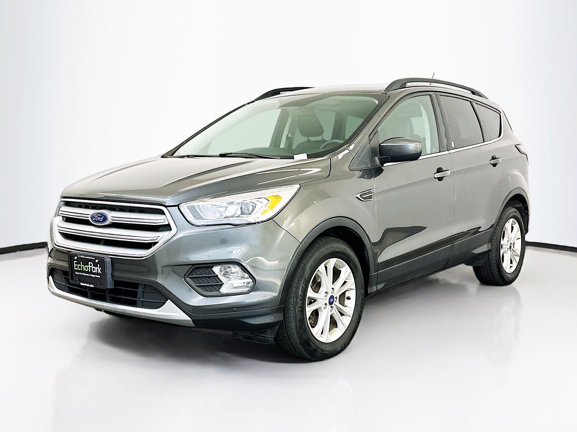Used 2018 Ford Escape SEL image 3