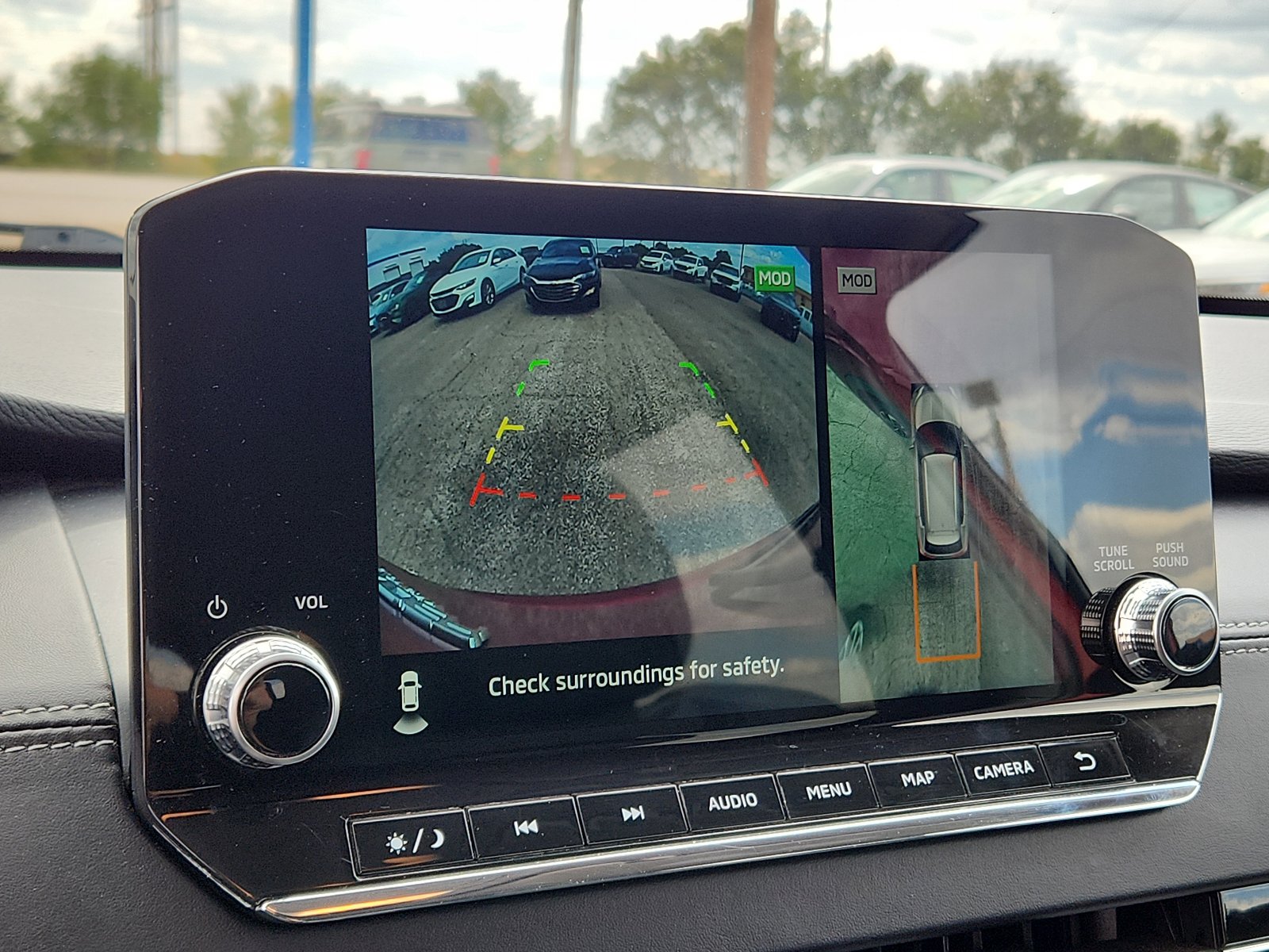 Used 2024 Mitsubishi Outlander SE image 14