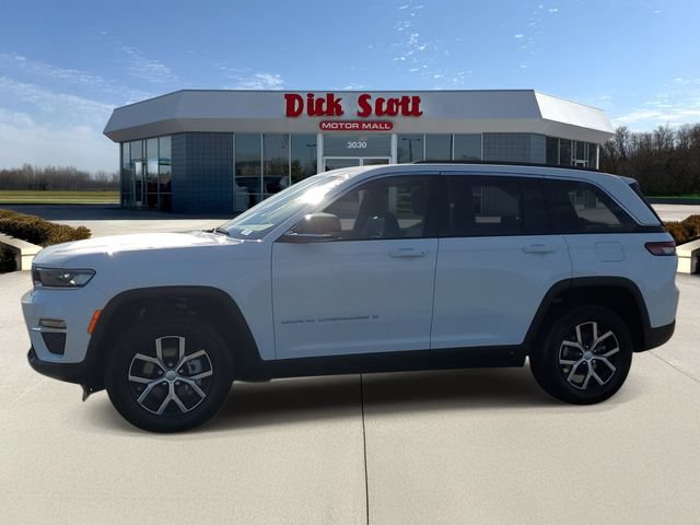 Used 2024 Jeep Grand Cherokee Limited AWD/4WD image 4