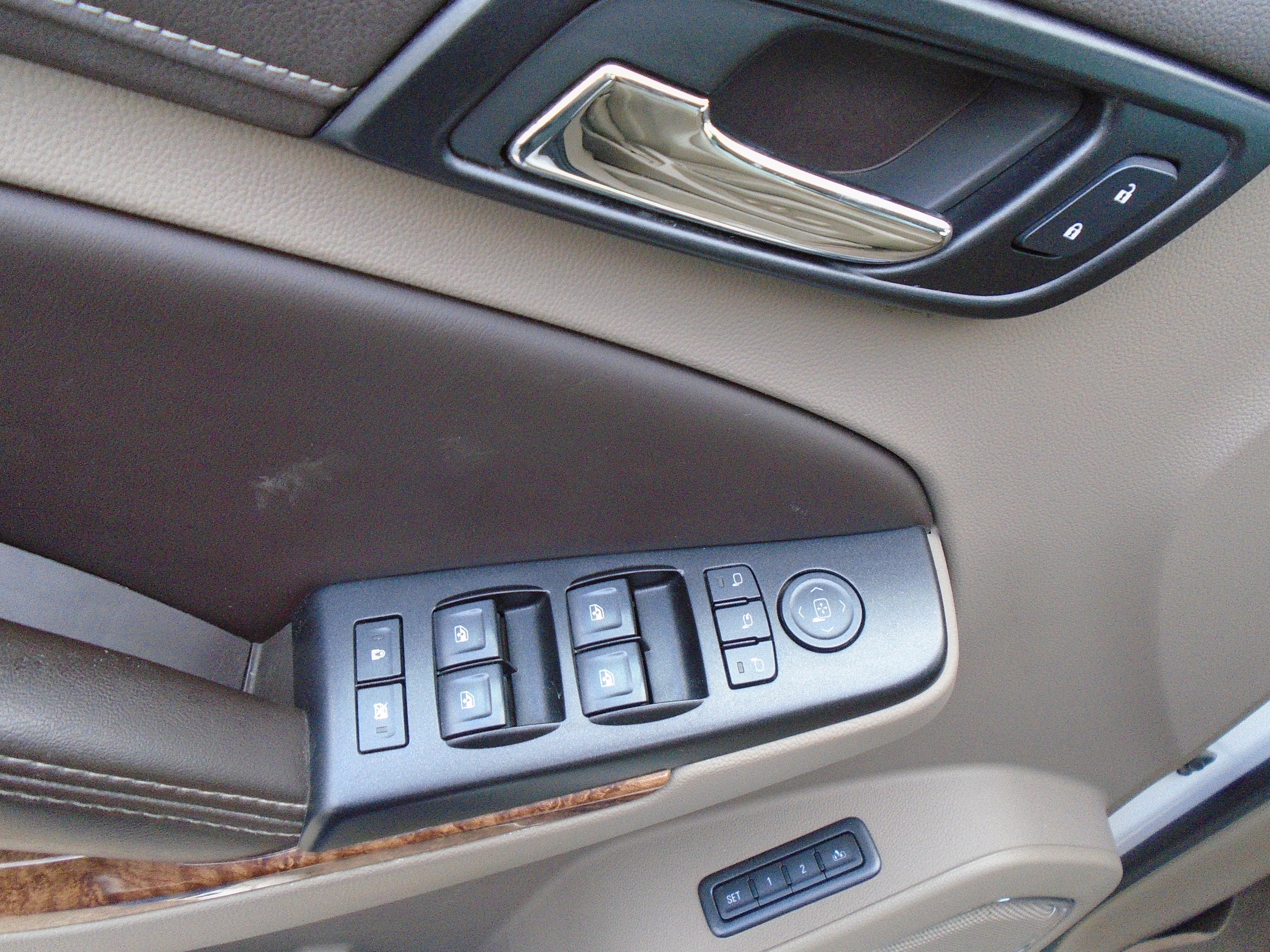 Used 2016 Chevrolet Tahoe LTZ image 28