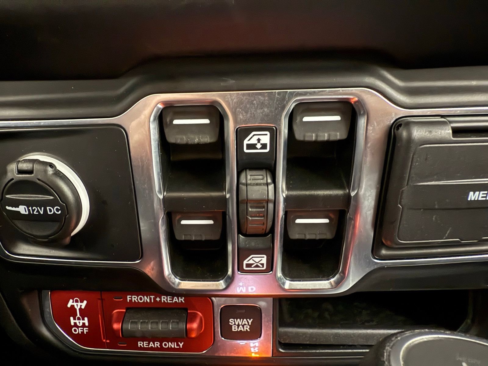 Used 2021 Jeep Wrangler Unlimited Rubicon 4xe w/ Dual Top Group AWD/4WD image 20