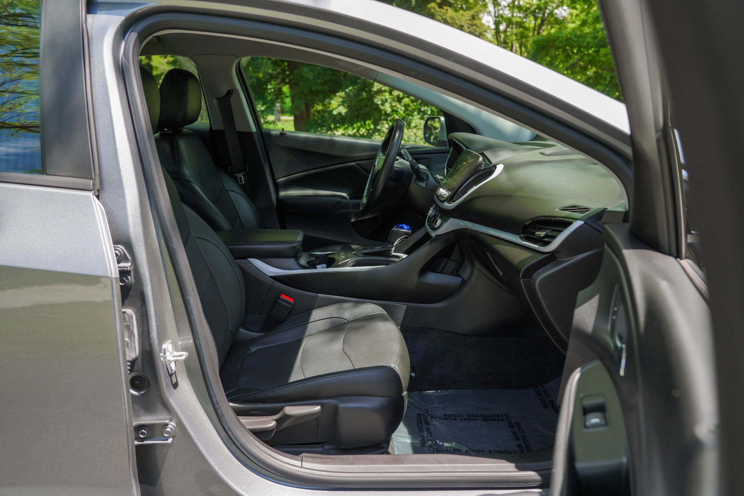 Used 2018 Chevrolet Volt LT w/ LT Driver Confidence Package FWD image 23