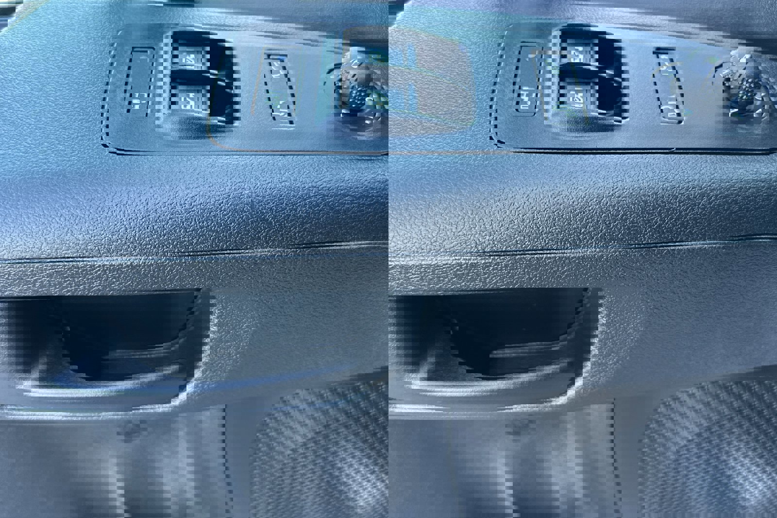 New 2025 RAM ProMaster 2500 w/ Convenience Group FWD image 11