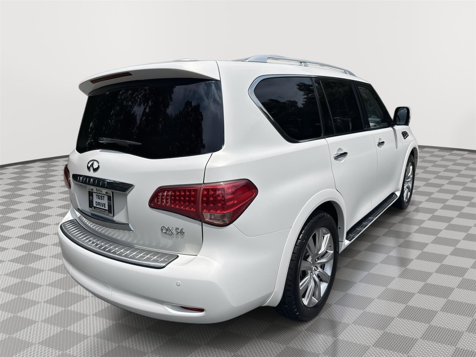 Used 2012 INFINITI QX56 4WD w/ Theater Pkg image 6