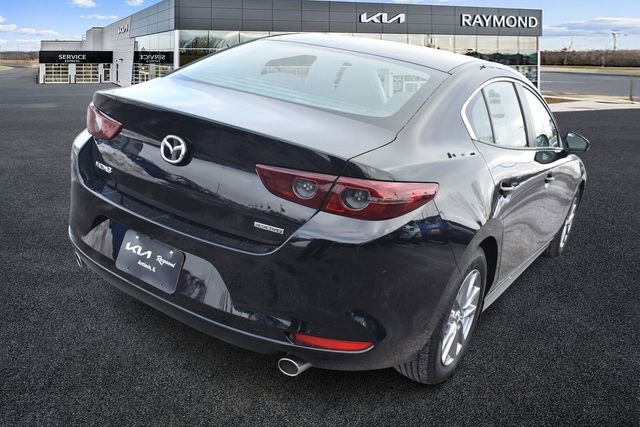 Used 2021 MAZDA MAZDA3 s image 3