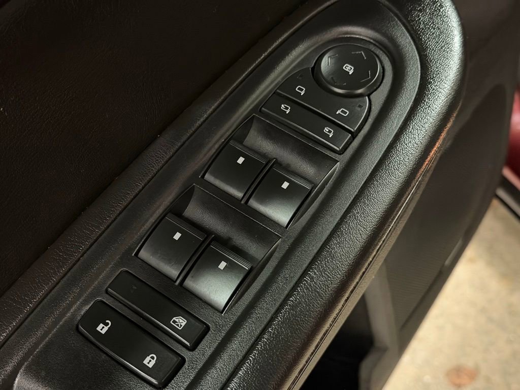 Used 2017 GMC Acadia Limited SLT image 32