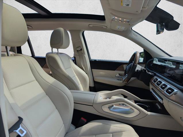 Used 2021 Mercedes-Benz GLS 450 4MATIC image 28