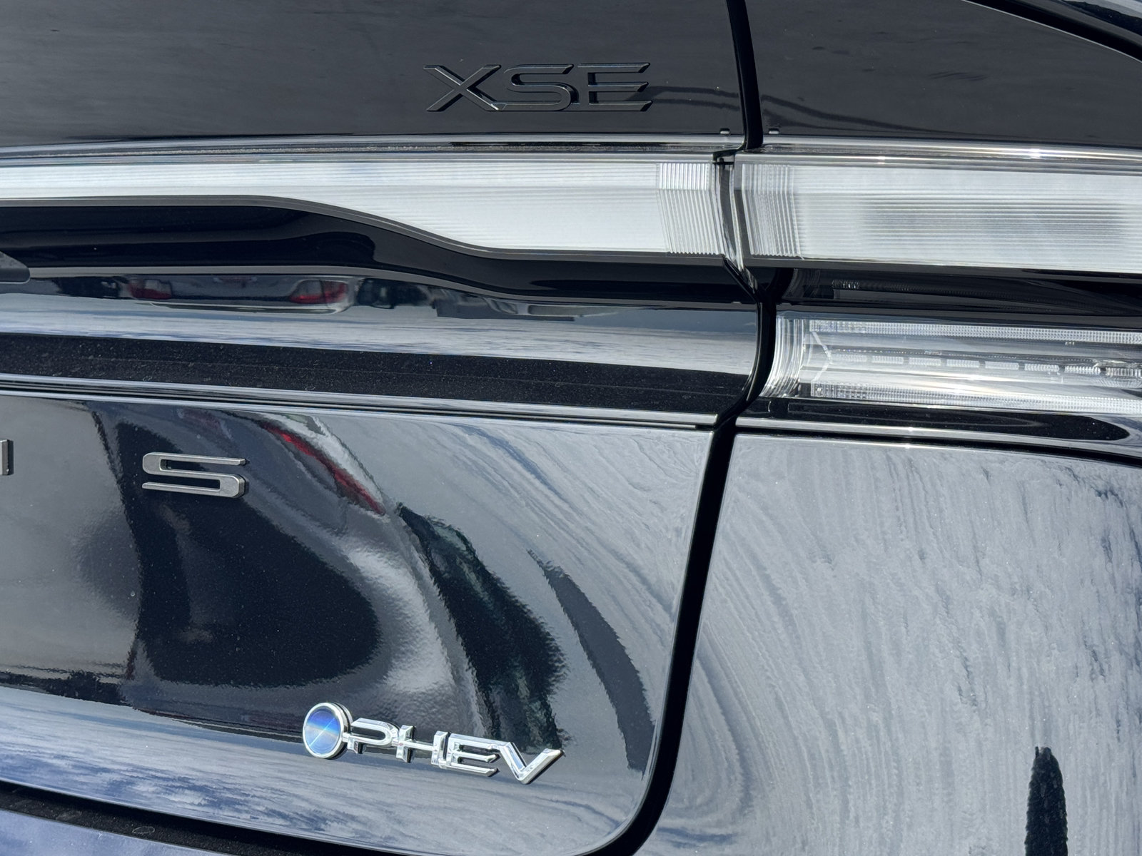 New 2026 Toyota Prius Plug-In Hybrid FWD image 14