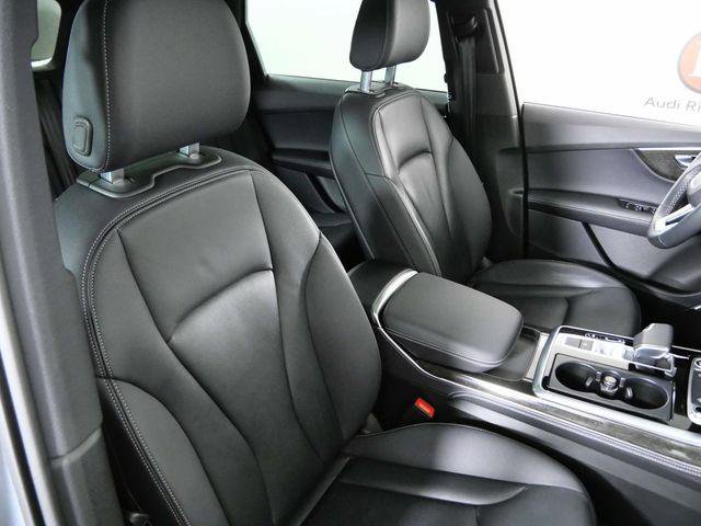 Used 2025 Audi Q7 3.0T Premium Plus image 12