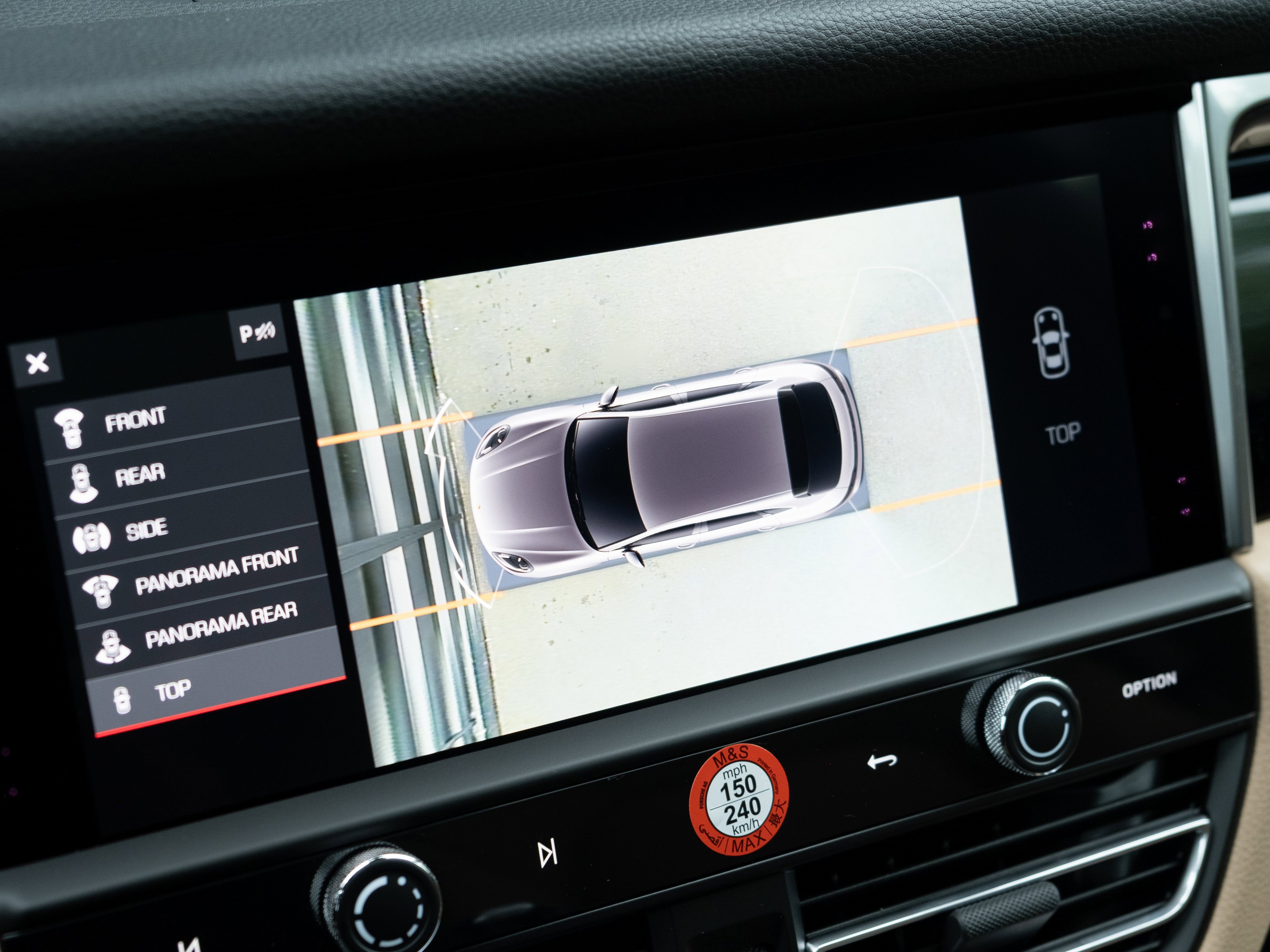 Certified 2025 Porsche Macan image 31