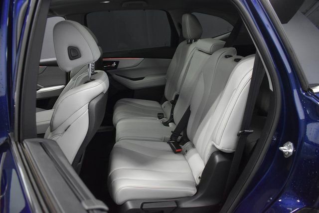 Used 2023 Acura MDX SH-AWD w/ Technology Package image 32