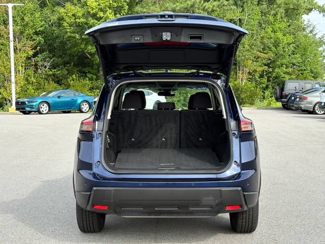 Used 2024 Nissan Rogue SV AWD/4WD image 22