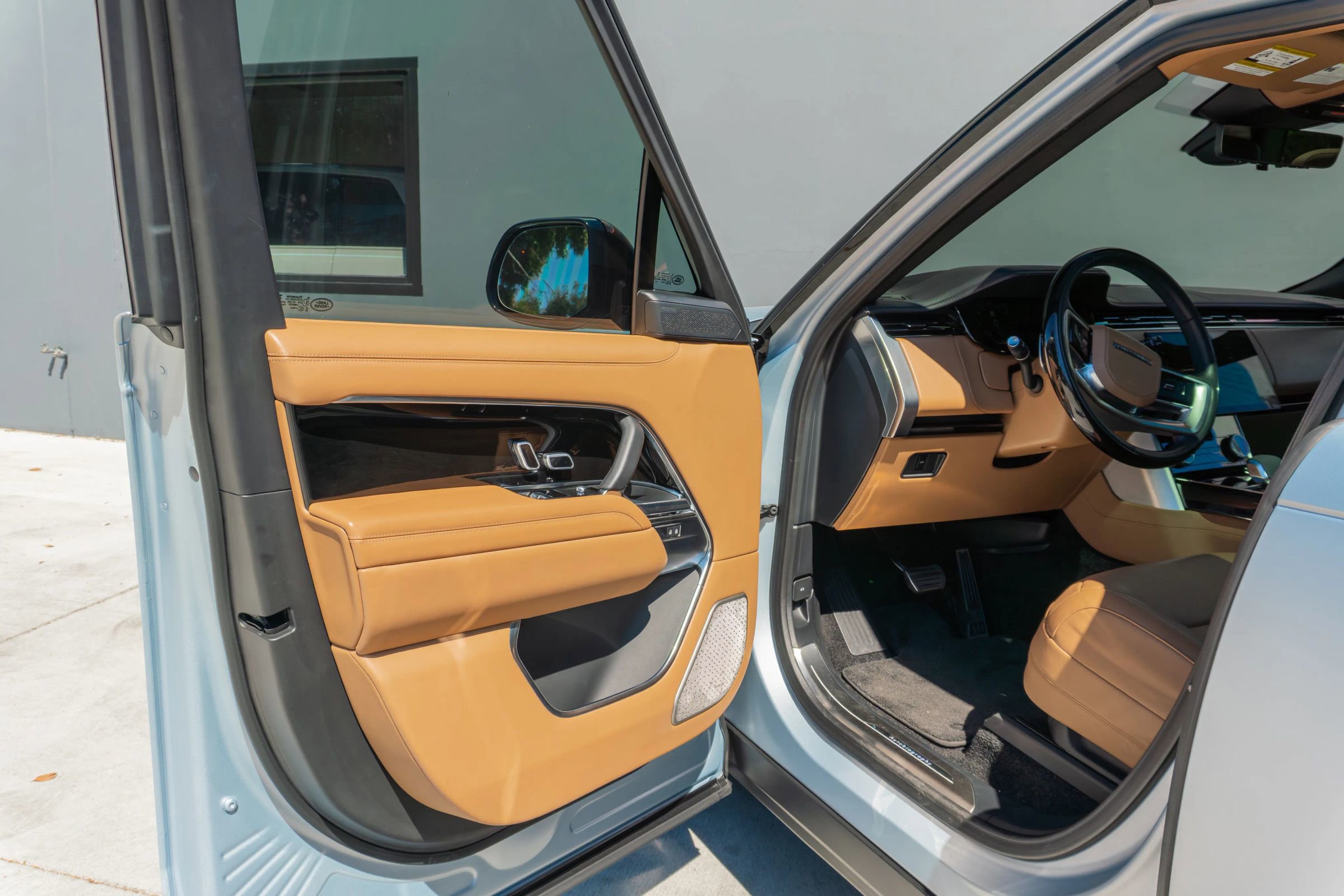 Used 2023 Land Rover Range Rover Autobiography image 77