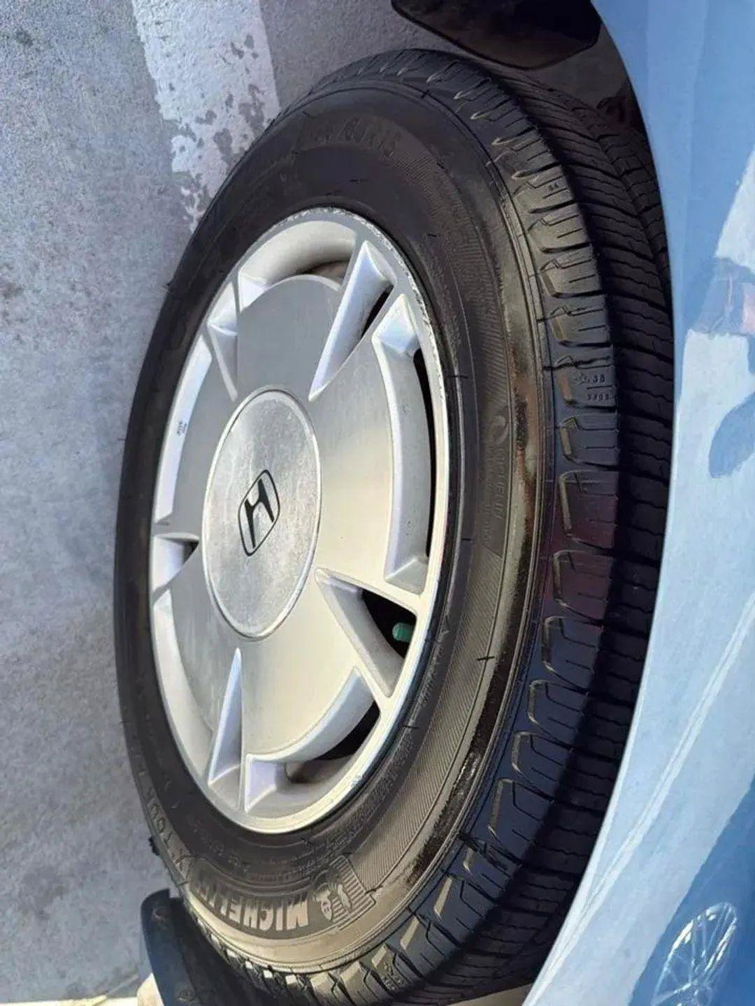 Used 2010 Honda Civic Hybrid Sedan image 16