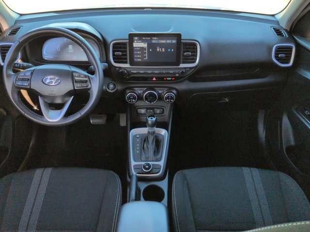 Used 2024 Hyundai Venue SEL FWD image 14