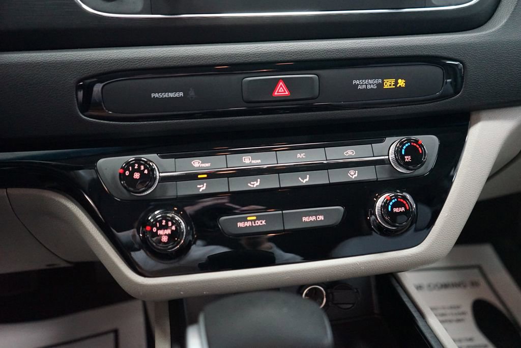 Used 2021 Kia Sedona LX image 37