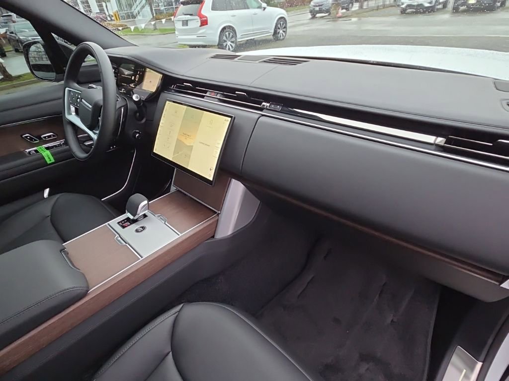 New 2026 Land Rover Range Rover SE image 20