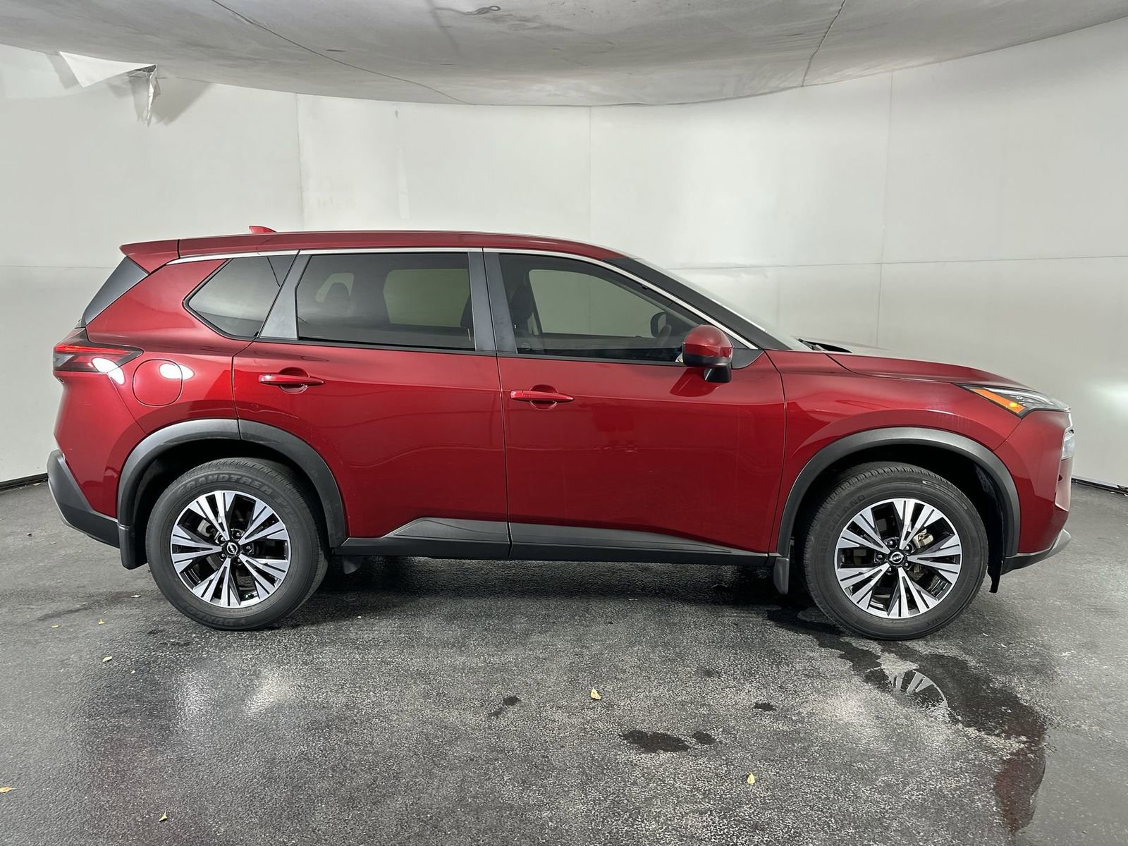 Certified 2023 Nissan Rogue SV image 13