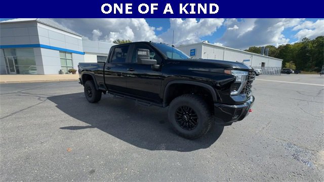 Certified 2024 Chevrolet Silverado 2500 ZR2 w/ LPO, Dark Essentials Package image 2