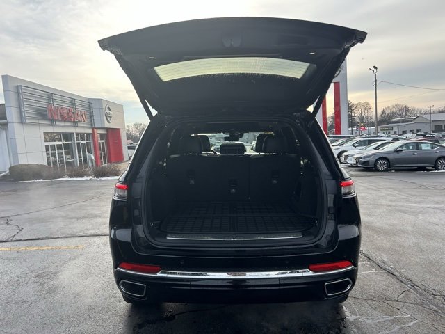 Used 2022 Jeep Grand Cherokee Overland w/ Adv Protech Group III image 9