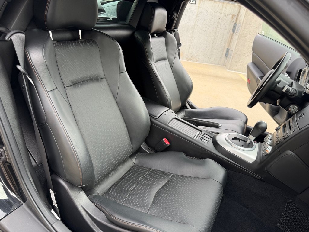 Used 2006 Nissan 350Z Grand Touring RWD image 25