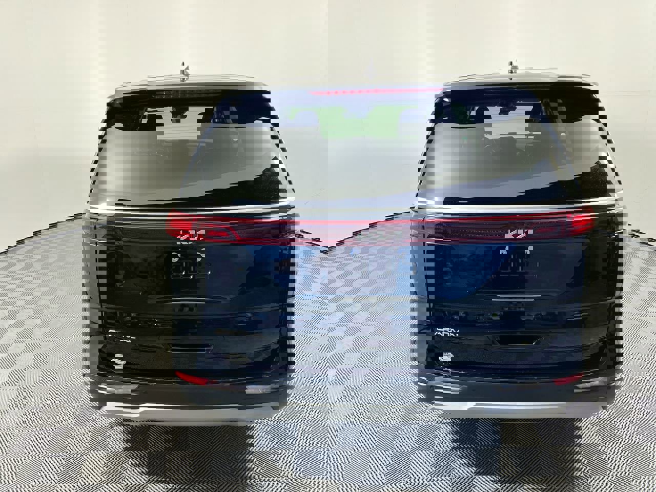 Certified 2024 Kia Carnival LX image 4