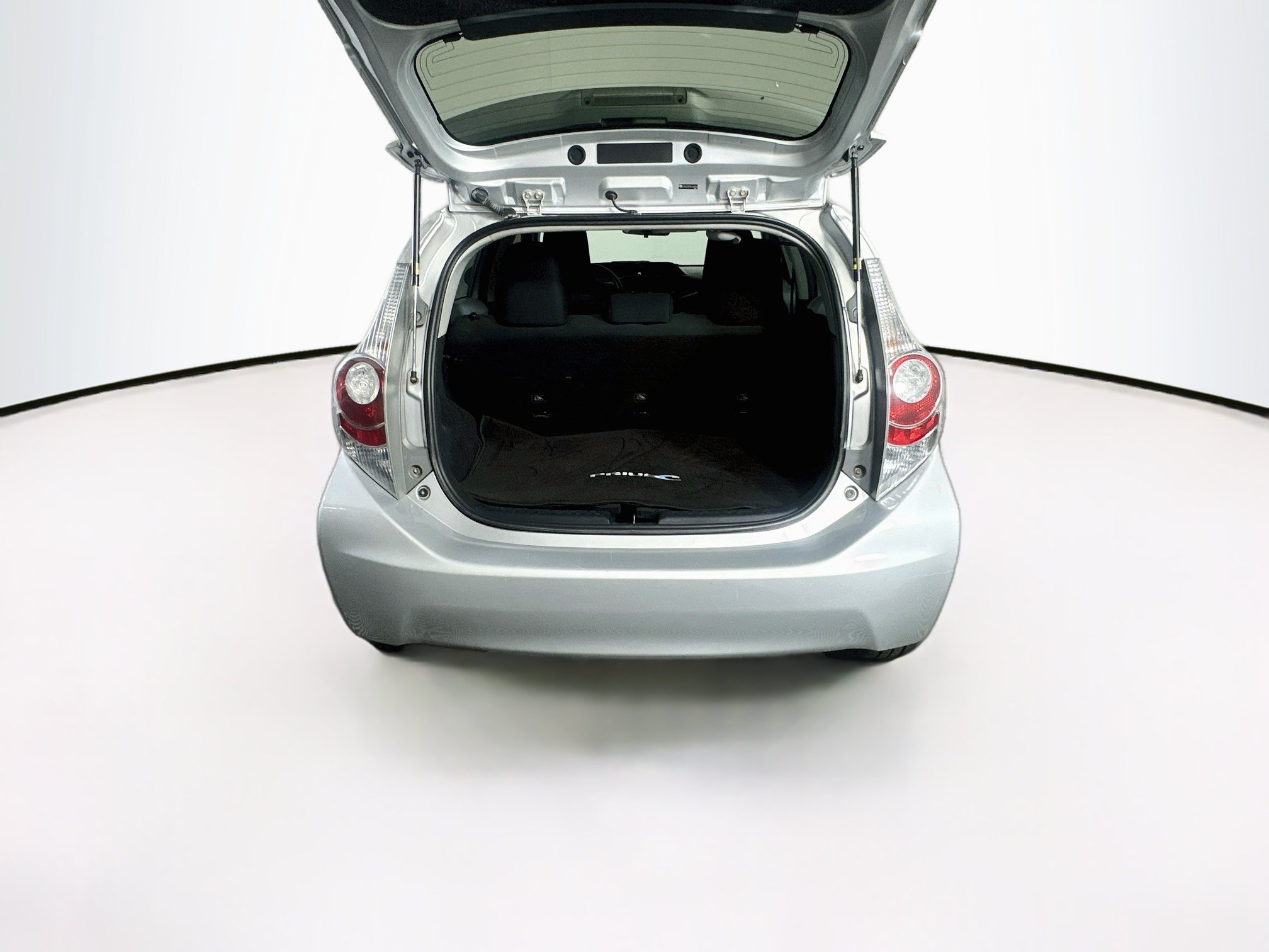 Used 2013 Toyota Prius C One FWD image 25