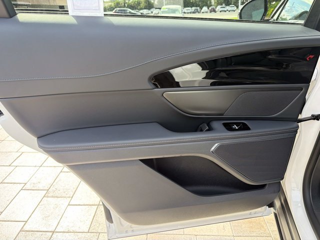 New 2026 Lincoln Nautilus Premier AWD/4WD image 13